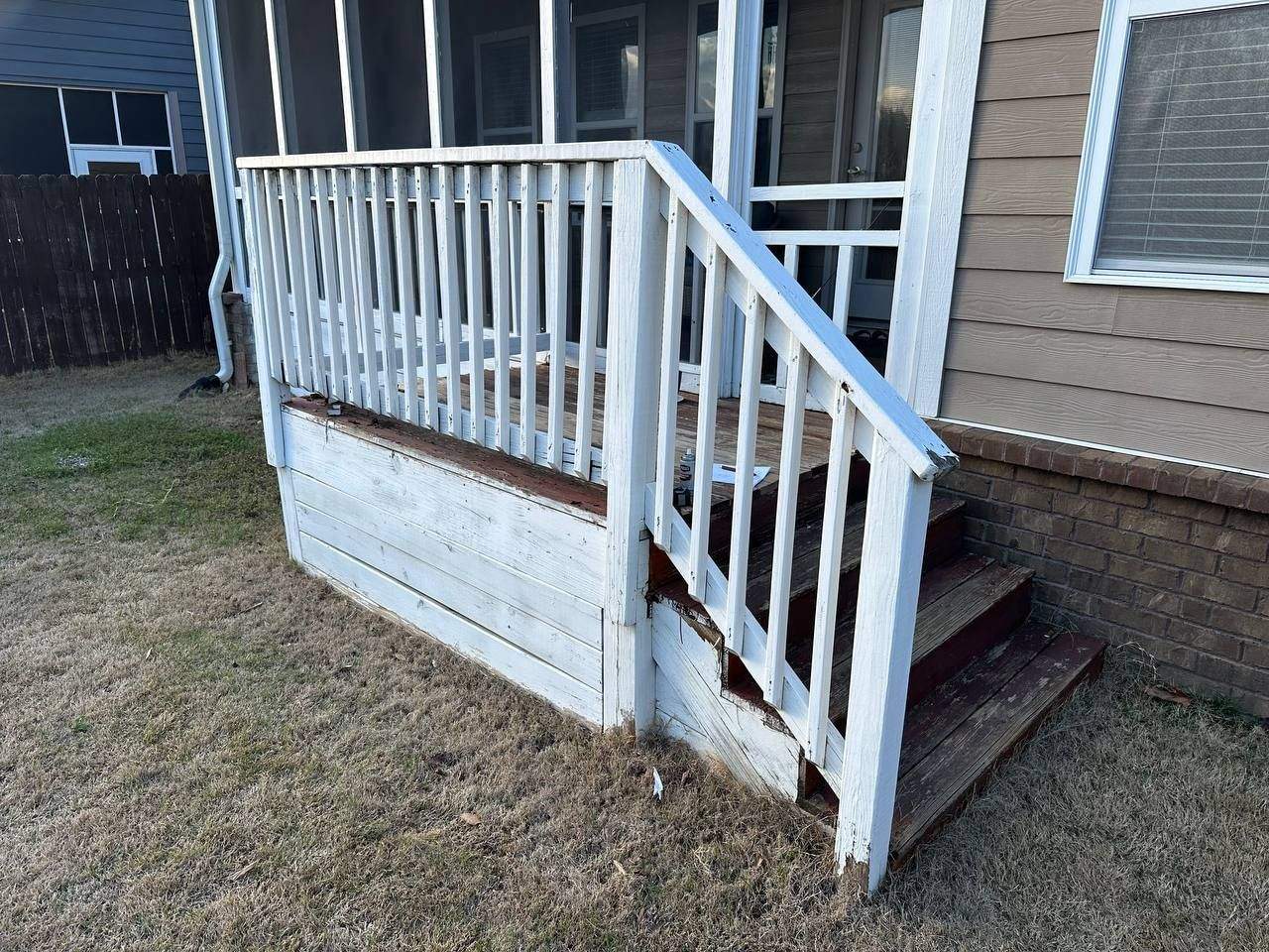 Rotted entry steps before replacement in Chattanooga, TN